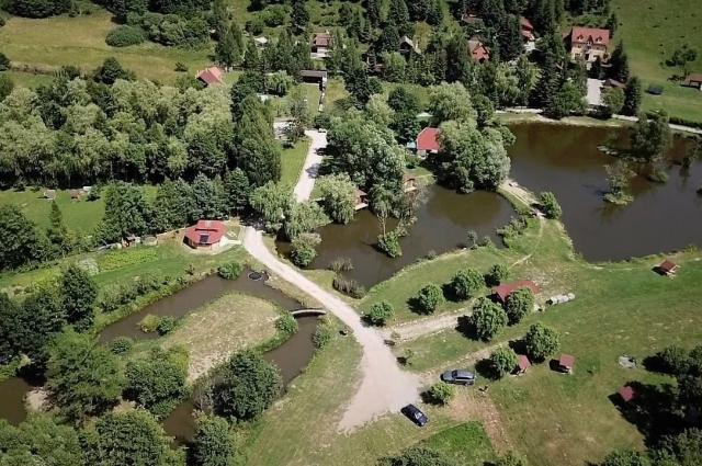 Zeteváraljai Horgásztavak (Lacuri de Pescuit Sub Cetate)