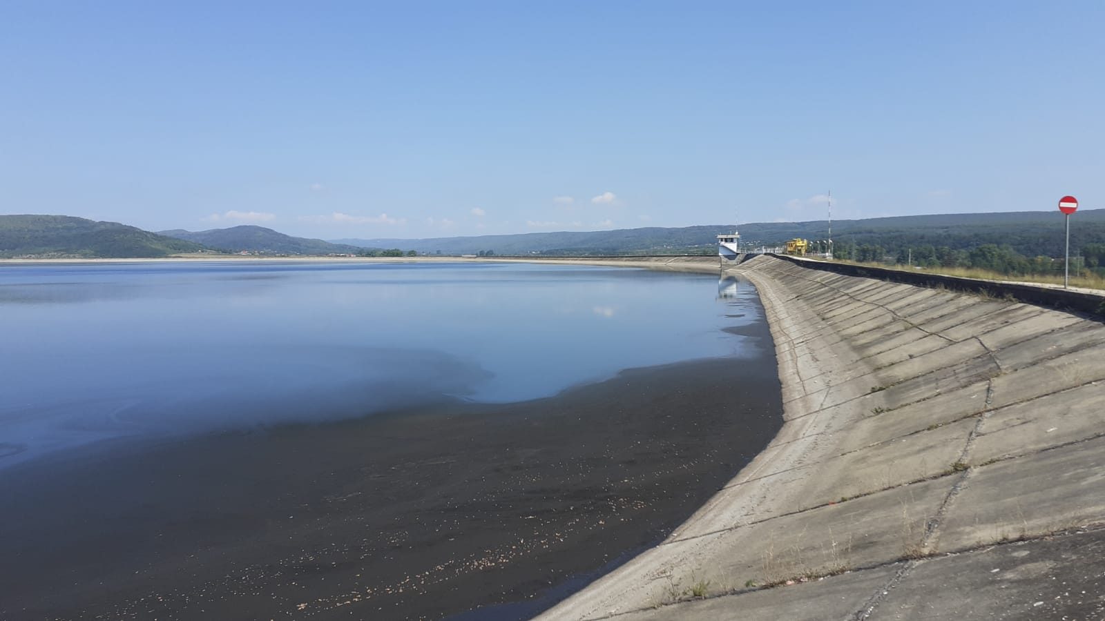 Lacul de acumulare Vâlcele (Merișani)